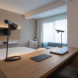 Comfort Queen Room
